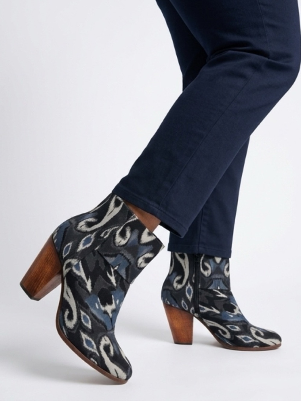 rag & bone Blue, black and white Patterned Ankle Boots